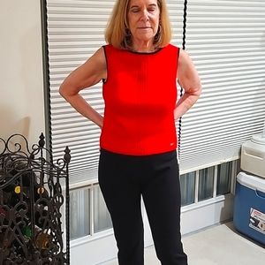 St. John sleeveless knit shell S